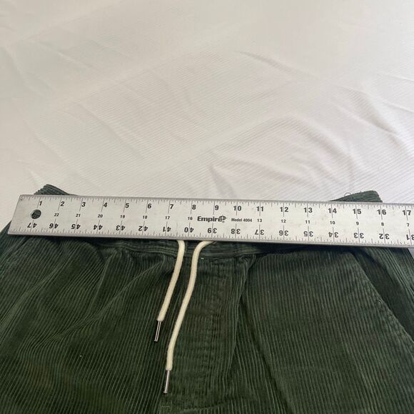 Quiksilver Men’s Green Corduroy Y2k Shorts Size Medium - Picture 2 of 8